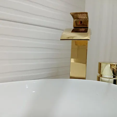 Apartament Sava &